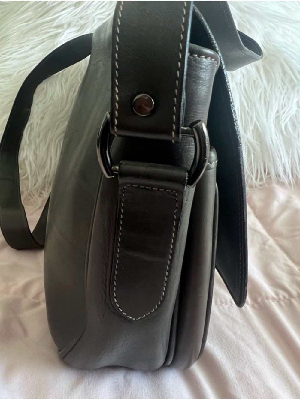 Gucci Quilted Crossbody/Shoulder Bag - Picture 4 of 15